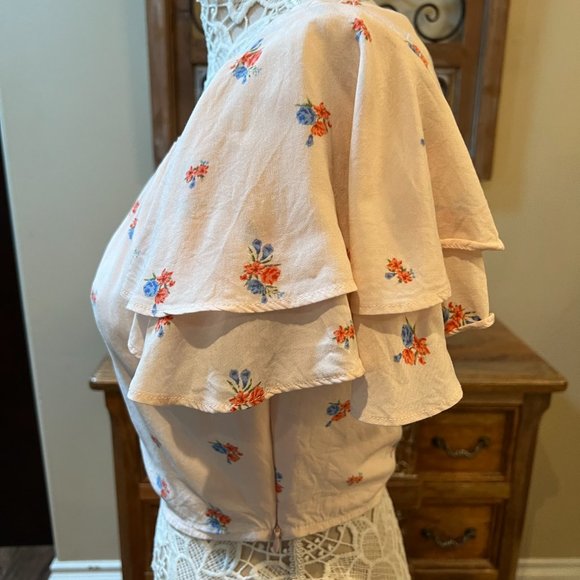 621 EUC Forever 21 Floral Crop Top - Picture 3 of 6